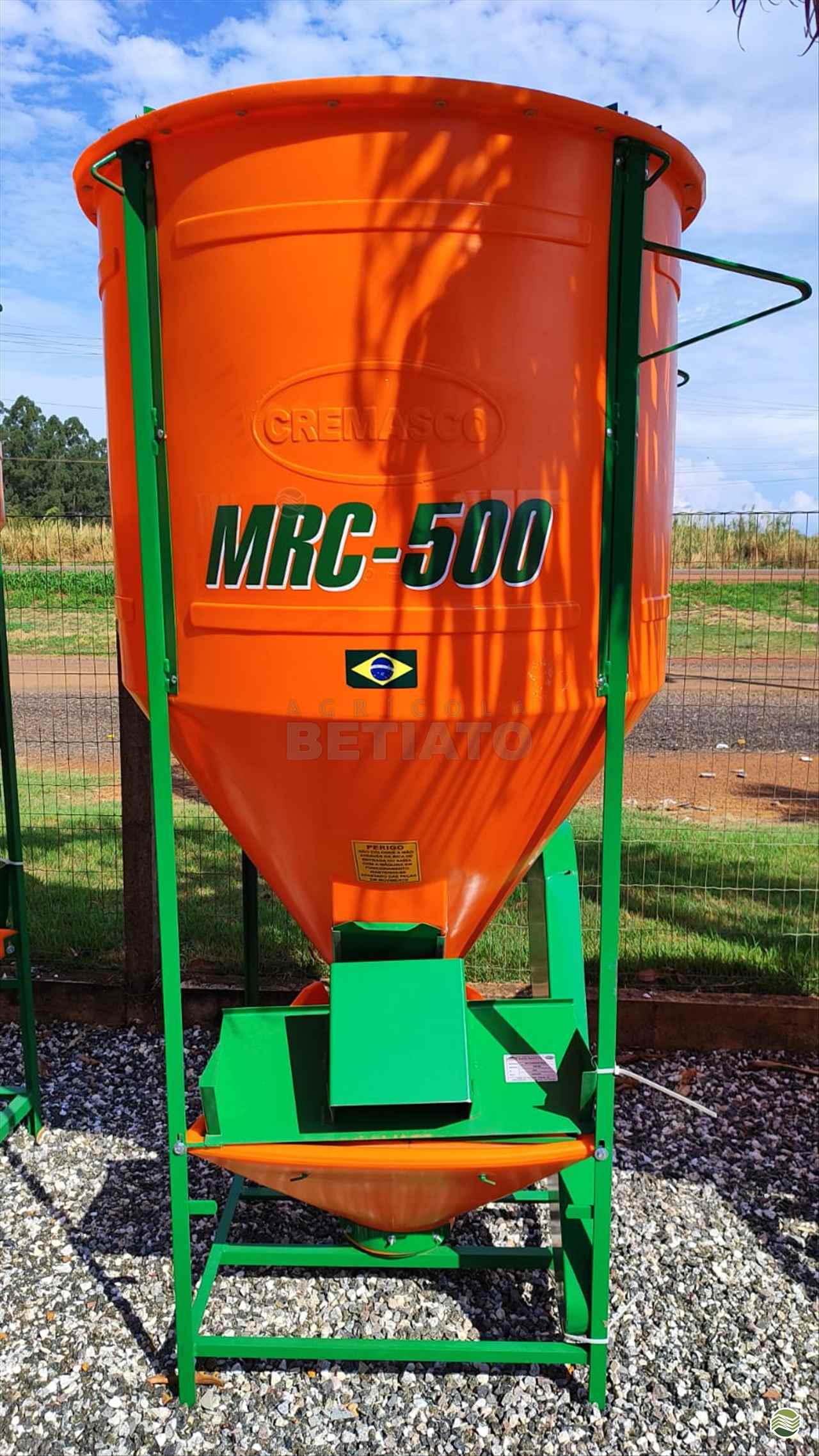 EQUIPAMENTOS PECUÁRIA MISTURADOR DE RAÇÃO Agrícola Betiato CAMPO VERDE MATO GROSSO MT